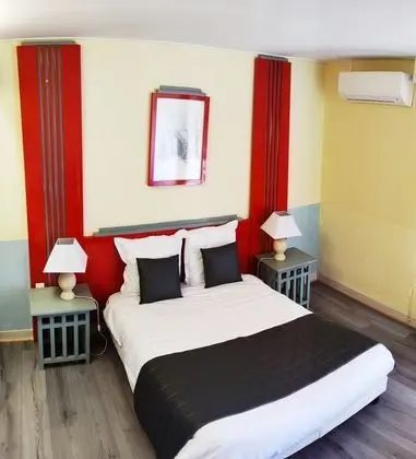 Comfort Tek Büyük Yataklı Oda