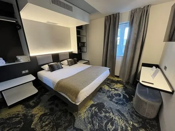 Tek Büyük Yataklı Oda