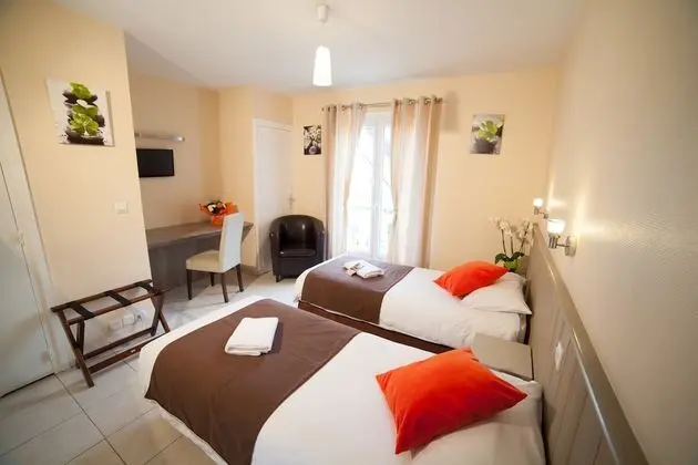 Comfort Tek Büyük Yataklı Oda