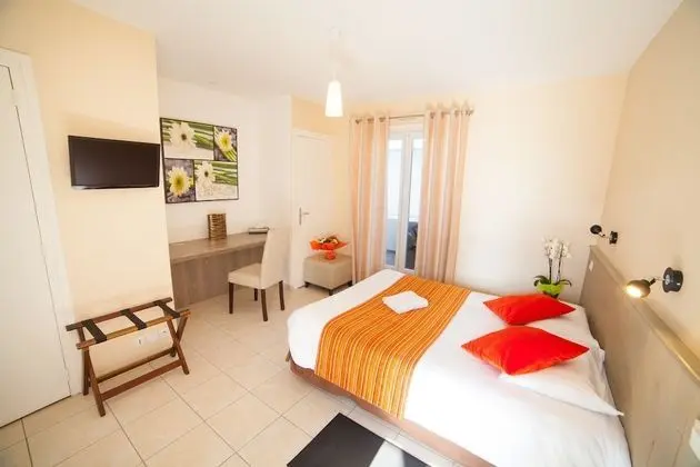 Comfort Tek Büyük Yataklı Oda