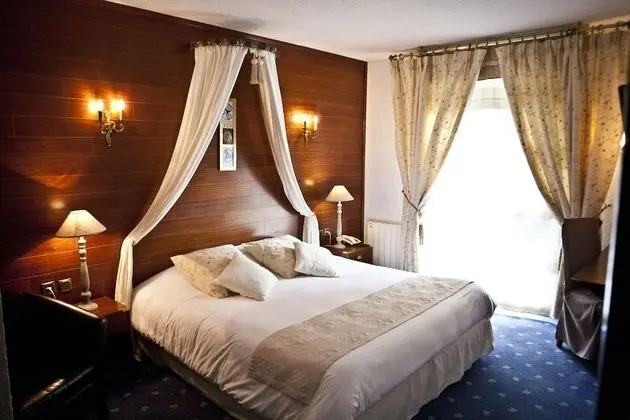 Superior Tek Büyük Yataklı Oda (Shower)