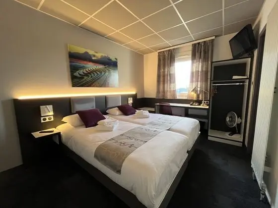 Comfort Tek Büyük Yataklı Oda