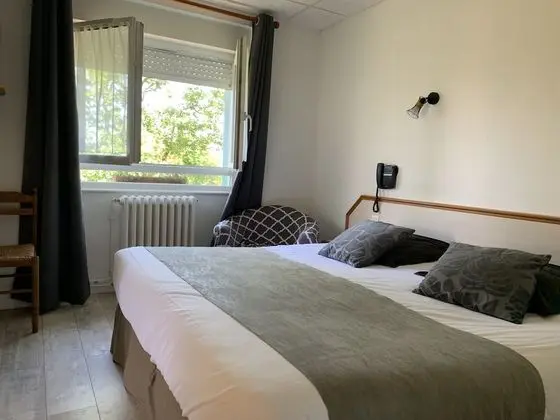 Üç Kişilik Oda