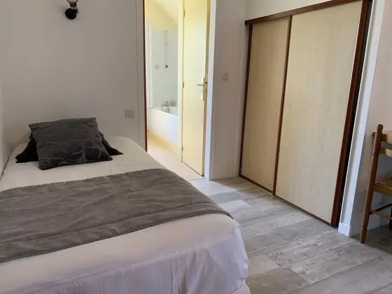 Üç Kişilik Oda