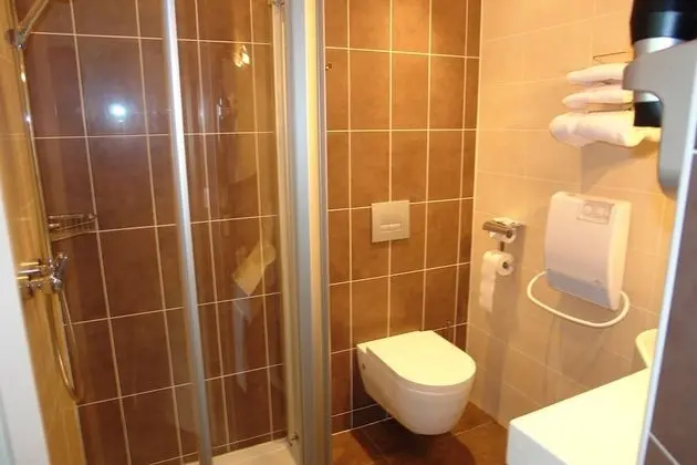 Standard Tek Büyük Yataklı Oda