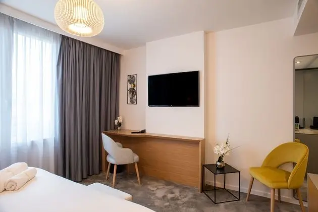 Comfort Tek Büyük Yataklı Oda