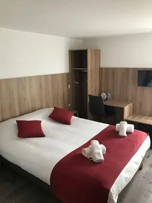 Standard Tek Büyük Yataklı Oda