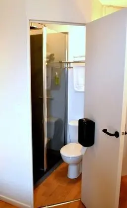Üç Kişilik Oda, Birden Çok Yatak