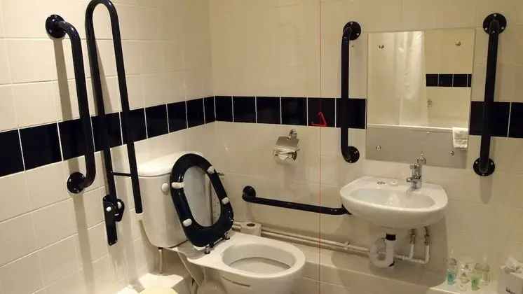 Standard Tek Büyük Yataklı Oda (without Window)