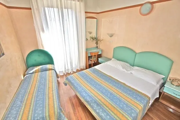 Dört Kişilik Oda