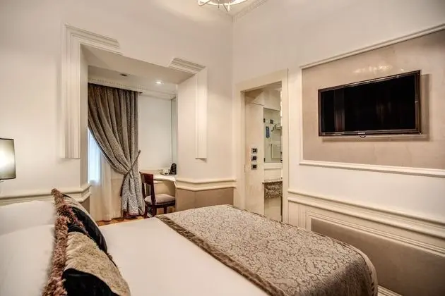 Basic Tek Büyük Yataklı Oda