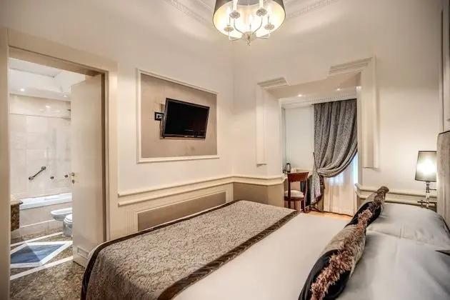 Basic Tek Büyük Yataklı Oda