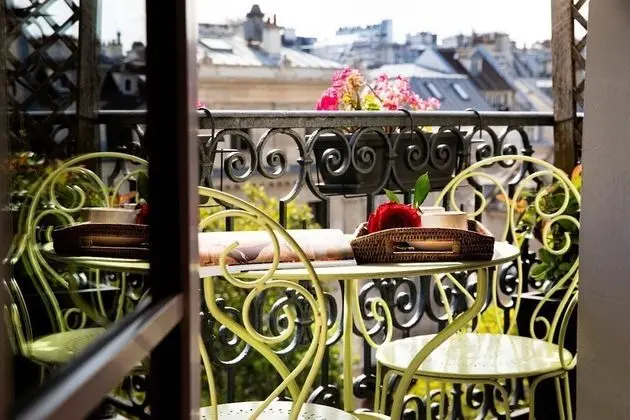 Deluxe Tek Büyük veya İki Ayrı Yataklı Oda, Balkon