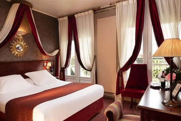 Deluxe Tek Büyük veya İki Ayrı Yataklı Oda, Balkon
