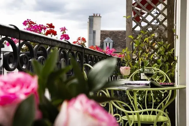 Deluxe Tek Büyük veya İki Ayrı Yataklı Oda, Balkon