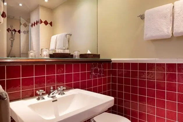 Superior Tek Büyük veya İki Ayrı Yataklı Oda