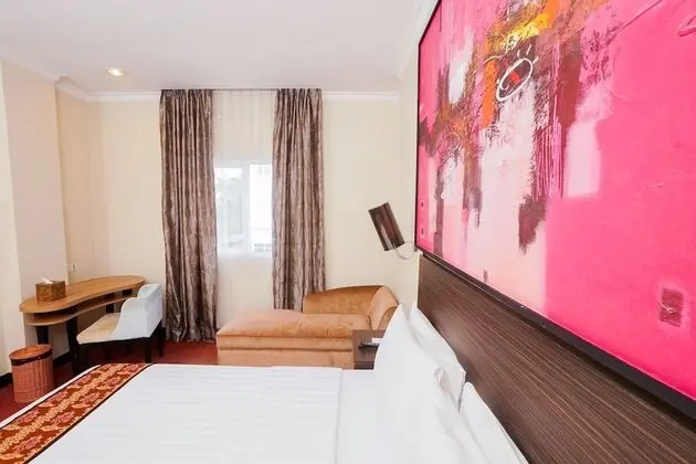 Deluxe Tek Büyük Yataklı Oda