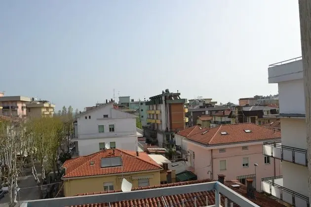 Tek Büyük veya İki Ayrı Yataklı Oda, Balkon