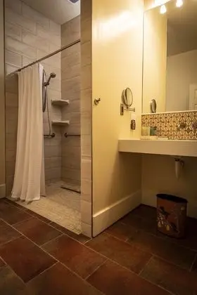Comfort Oda, Özel Banyo (Room 02)