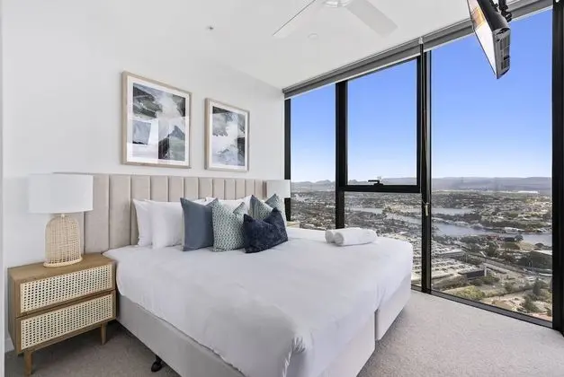2 Bedroom High Floor (Level 40+)
