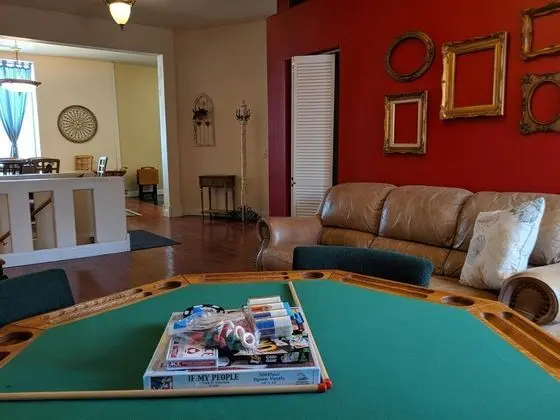Ev (BROADWAY LOFT - SLEEPS 14+ - 3min to )