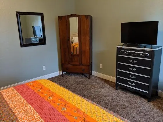 Ev (BROADWAY LOFT - SLEEPS 14+ - 3min to )