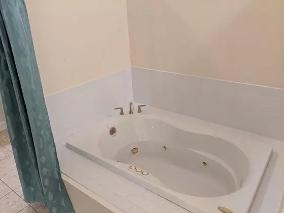 Ev (BROADWAY LOFT - SLEEPS 14+ - 3min to )