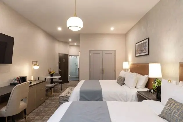 Deluxe Junior Suite, 2 King Beds (Renovated)
