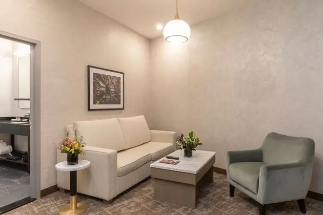 Deluxe Junior Suite, 2 King Beds (Renovated)