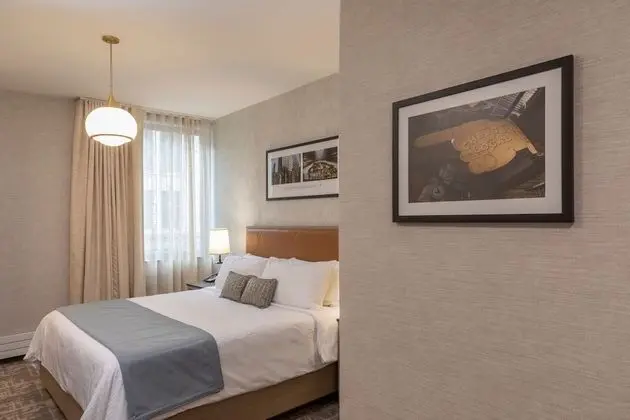 Deluxe Room, 1 King Bed (Renovated)