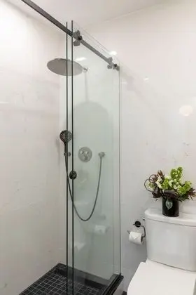 Deluxe Room, 1 King Bed (Renovated)