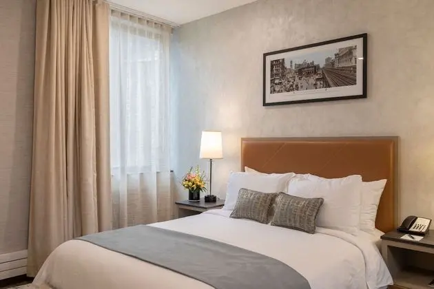 Deluxe Room, 1 Queen Bed (Renovated)