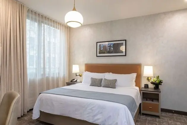 Deluxe Room, 1 Queen Bed (Renovated)