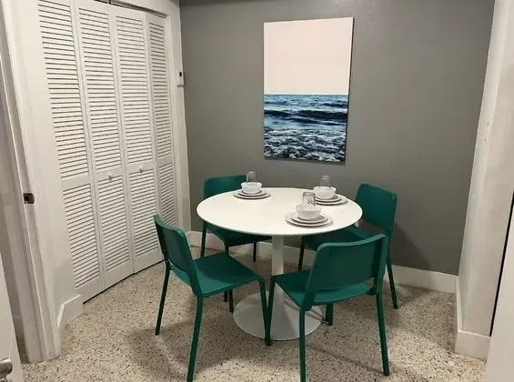 Odada yemek servisi