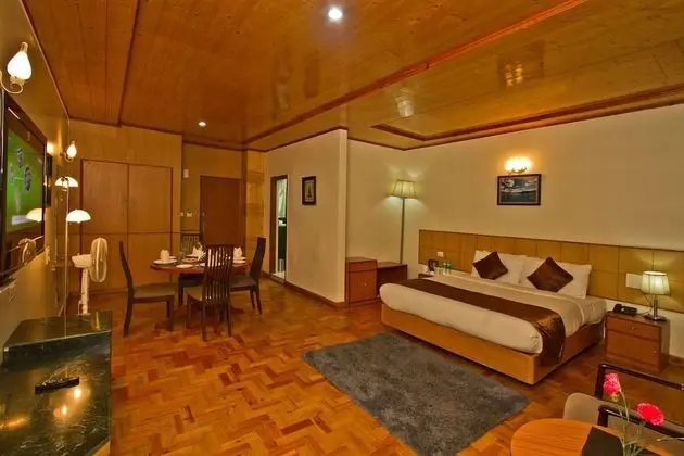 Luxury Tek Büyük Yataklı Oda, 1 Büyük (Queen) Boy Yatak, Dağ Manzaralı