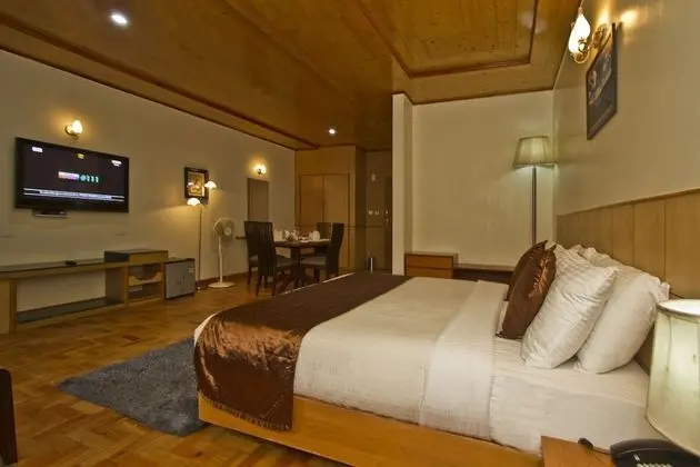 Luxury Tek Büyük Yataklı Oda, 1 Büyük (Queen) Boy Yatak, Dağ Manzaralı