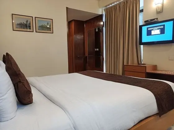 Premium Oda, 1 Büyük (Queen) Boy Yatak