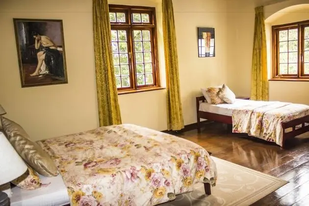 Bungalov (Bungalow, Hill View)