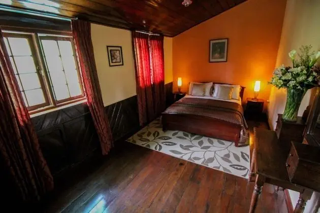 Bungalov (Bungalow, Hill View)