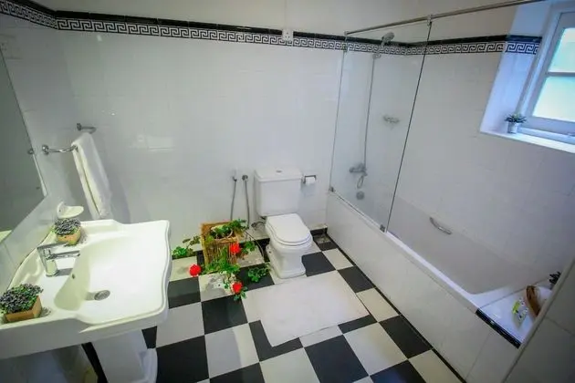 Bungalov (Bungalow, Hill View)