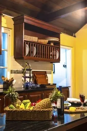 Bungalov (Bungalow, Hill View)