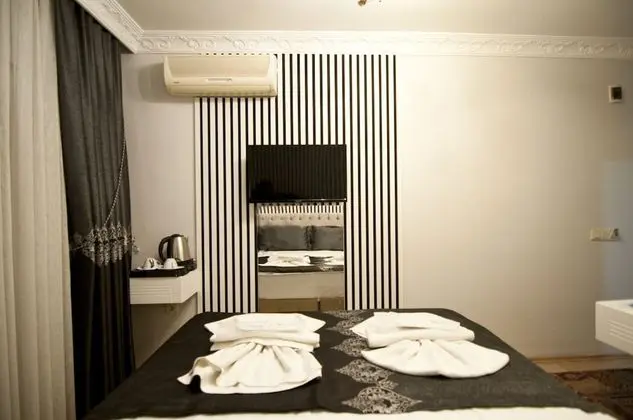 Economic Double Room with Balcony Lower Floor