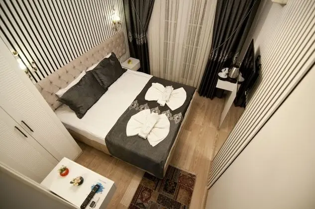 Economic Double Room with Balcony Lower Floor
