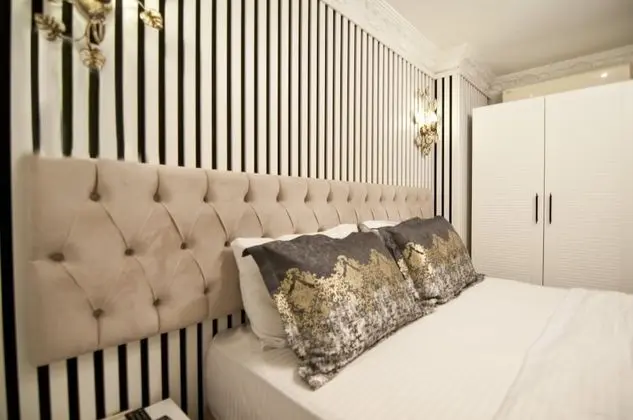 Economic Double Room with Balcony Lower Floor