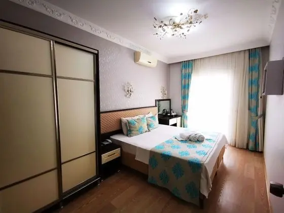 Standard Tek Büyük veya İki Ayrı Yataklı Oda