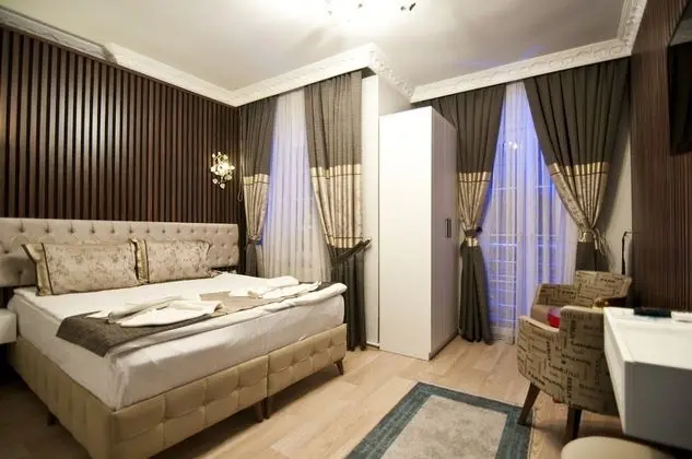 Standard Tek Büyük veya İki Ayrı Yataklı Oda