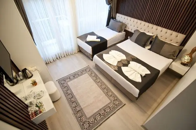 Standard Tek Büyük veya İki Ayrı Yataklı Oda