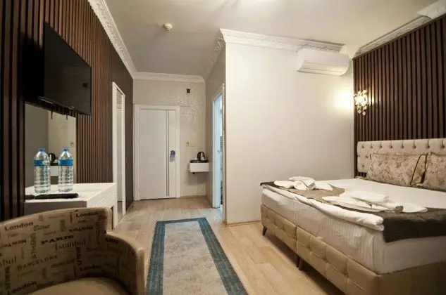 Standard Tek Büyük veya İki Ayrı Yataklı Oda