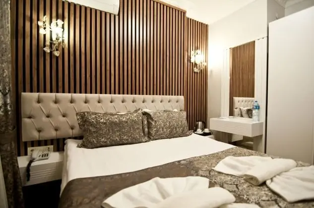 Standard Tek Büyük veya İki Ayrı Yataklı Oda