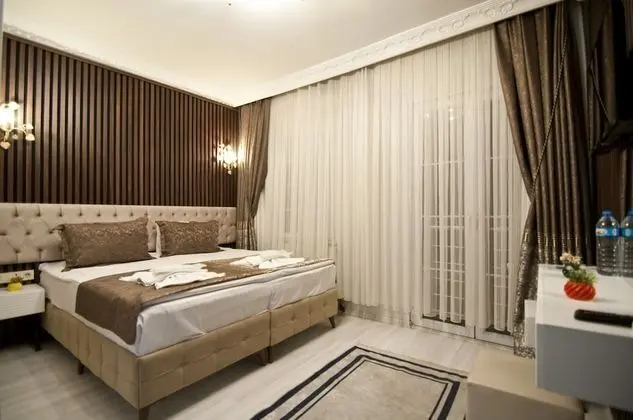 Standard Tek Büyük veya İki Ayrı Yataklı Oda